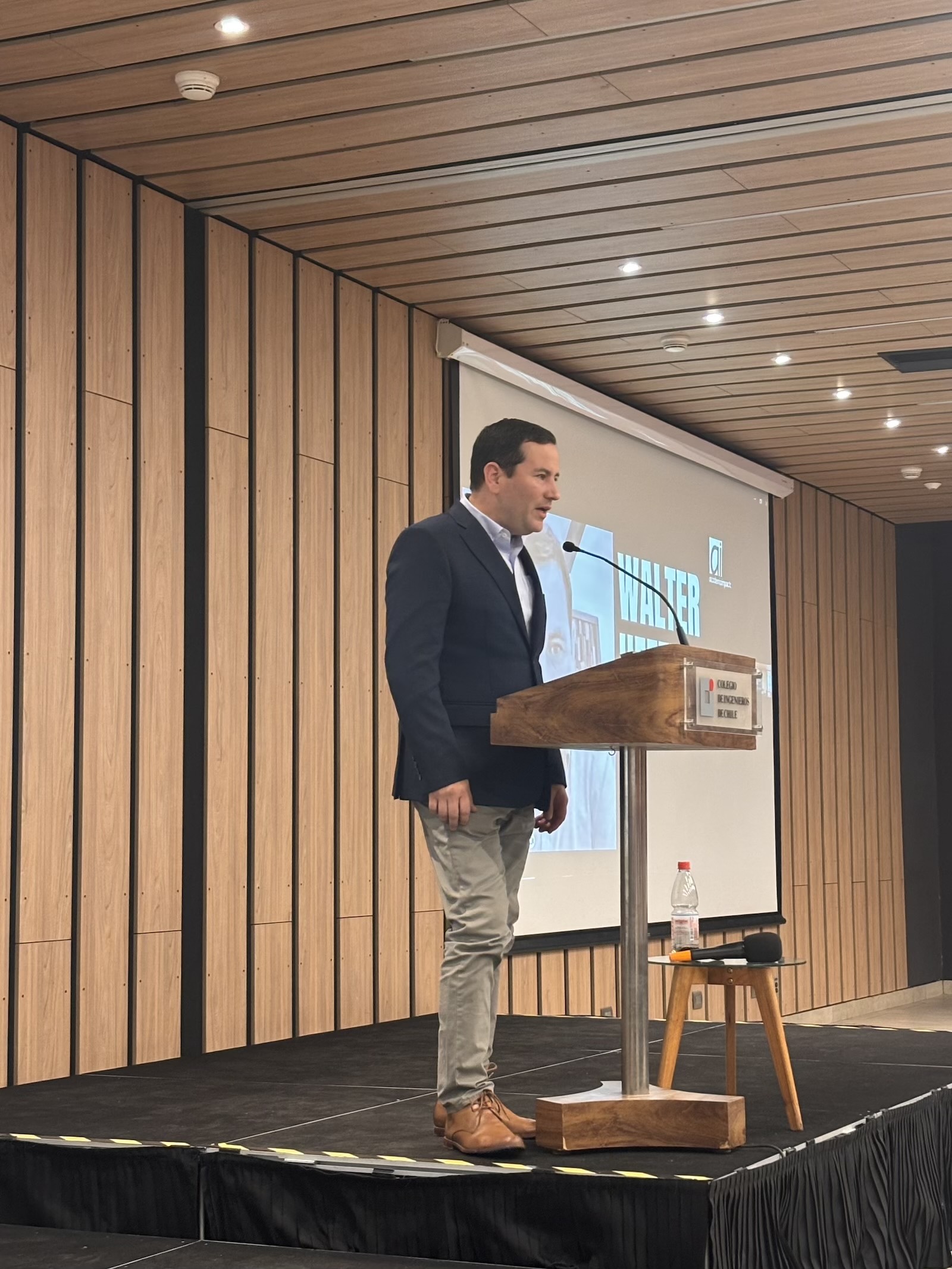 Voces invitadas en el atril