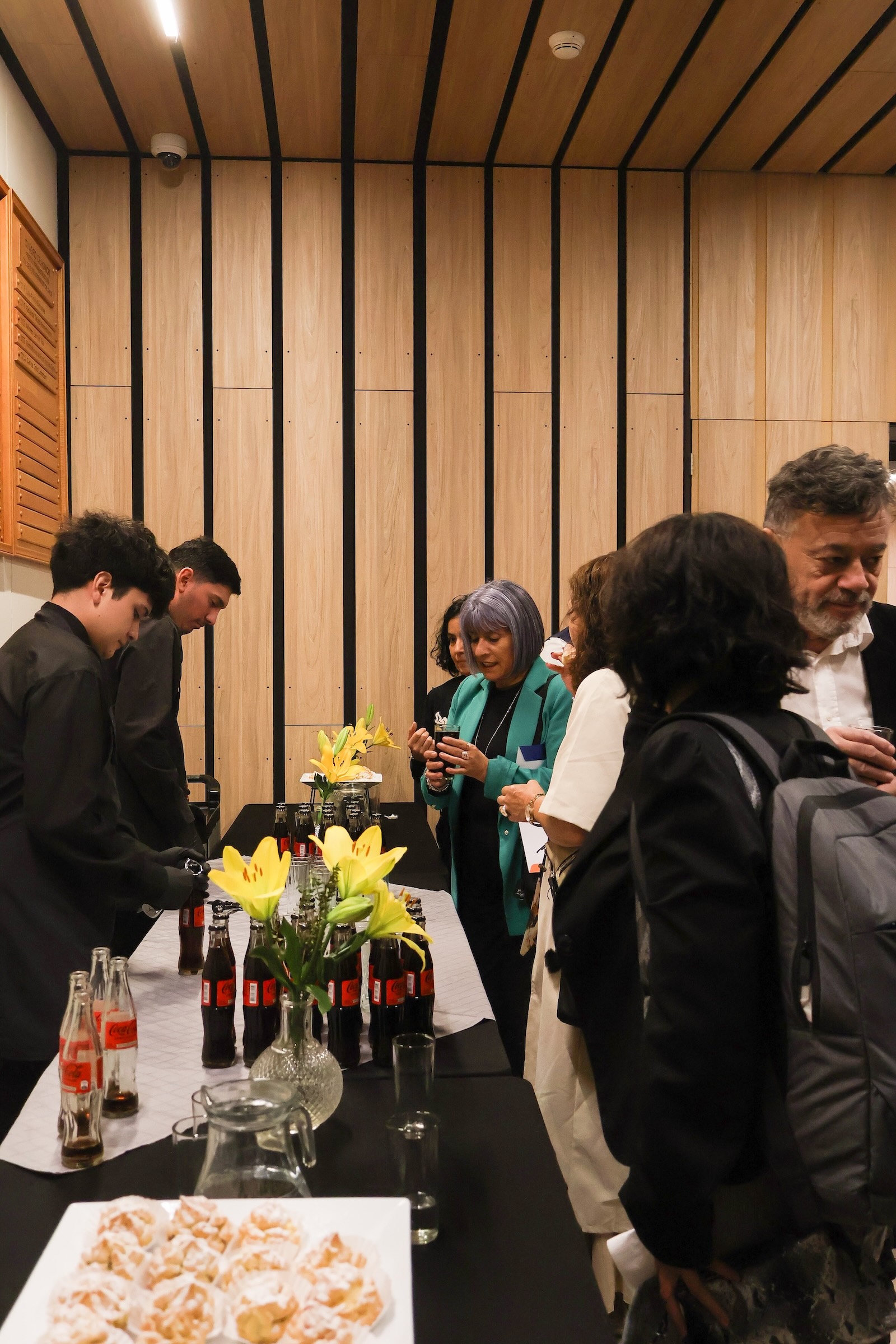 Retrato individual frente al escenario